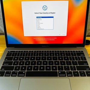 Macbook Pro 2017 13inch No TouchBar